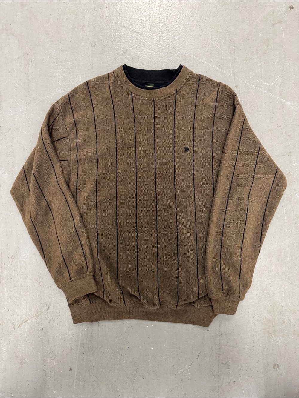 VTG Knights Of The Roundtable Men's Brown Pinstripe Crewneck Sweater L